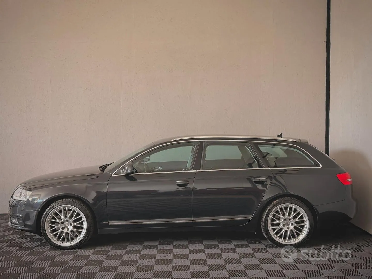 Audi A6 Avant 2010 photo 4