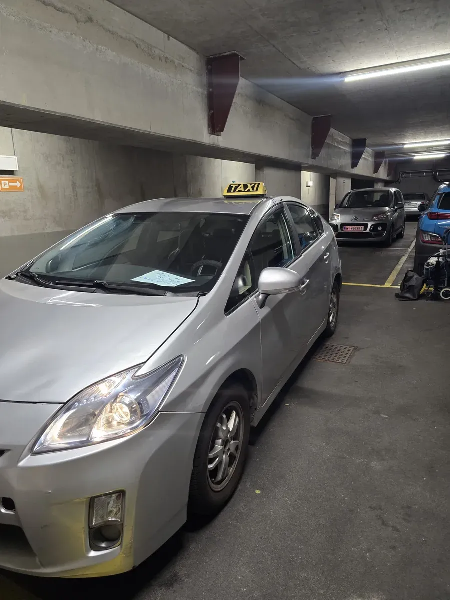 Toyota Prius 2010 photo 2