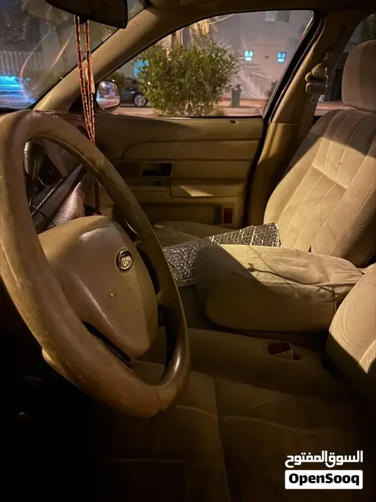 Ford Crown Victoria 2010 photo 3