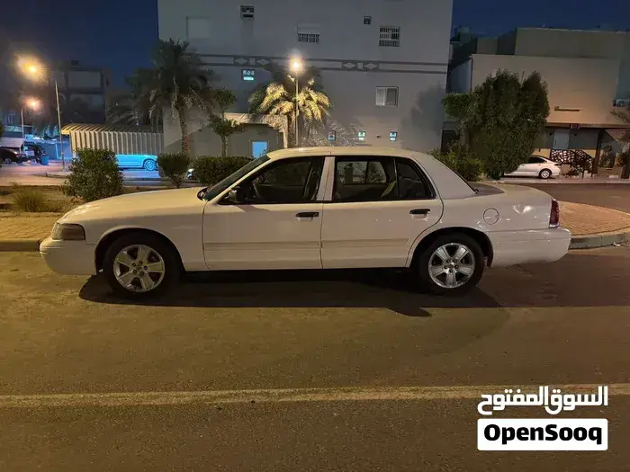Ford Crown Victoria