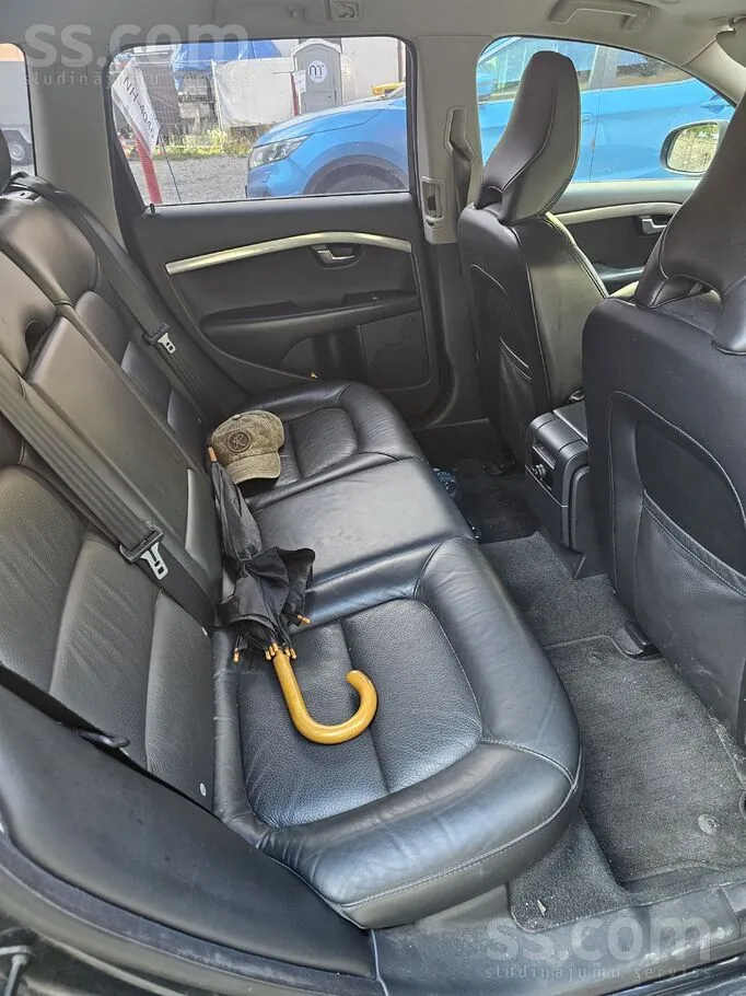 Volvo V70 2010 photo 4