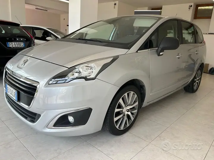 Peugeot 5008 2014 photo 3