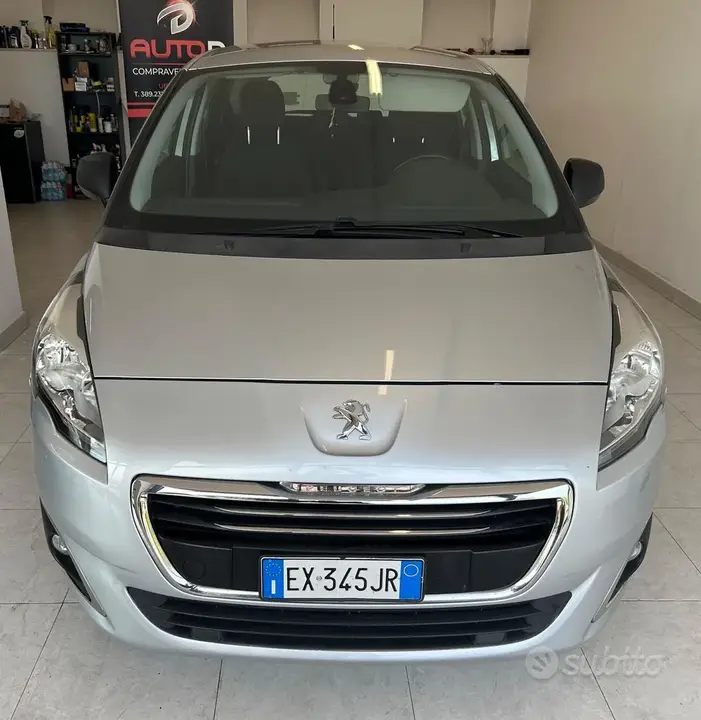 Peugeot 5008 2014 photo 2