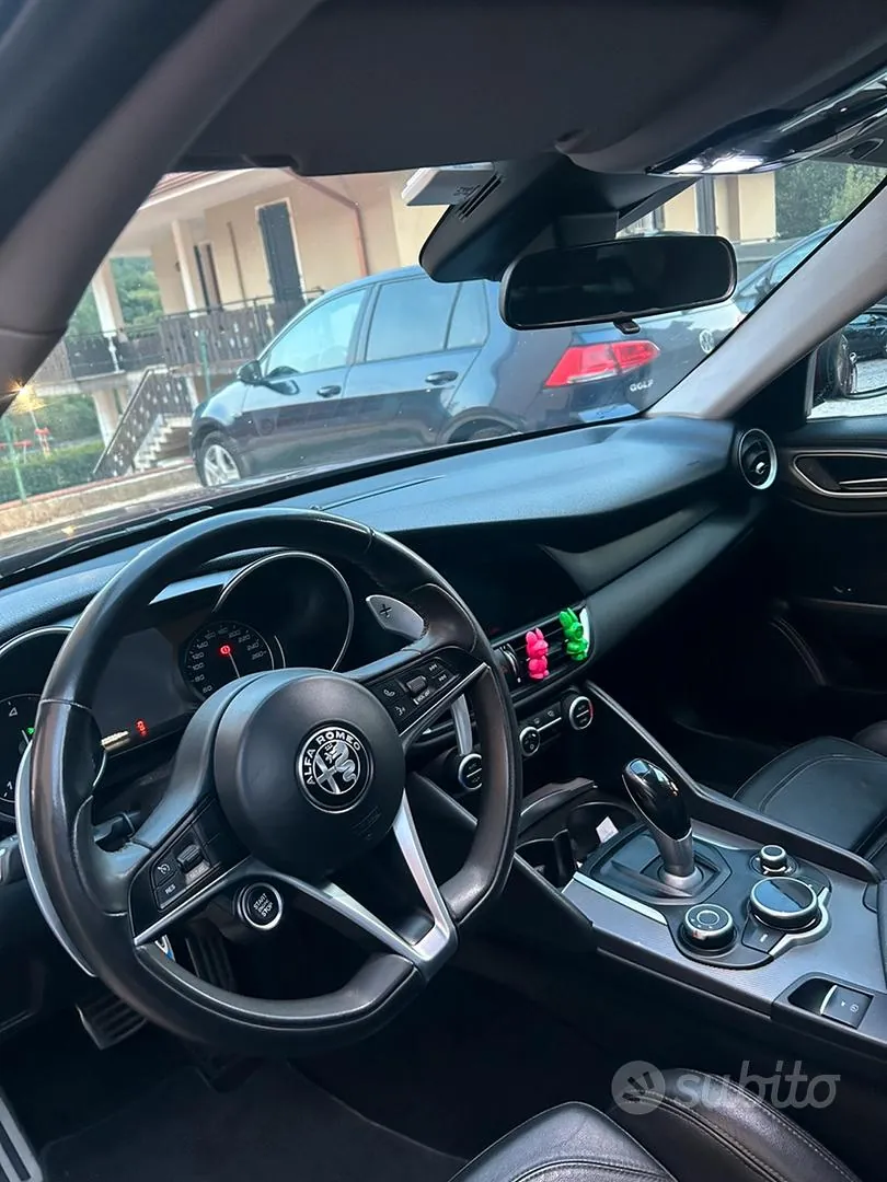 Alfa Romeo Giulia 2017 photo 4