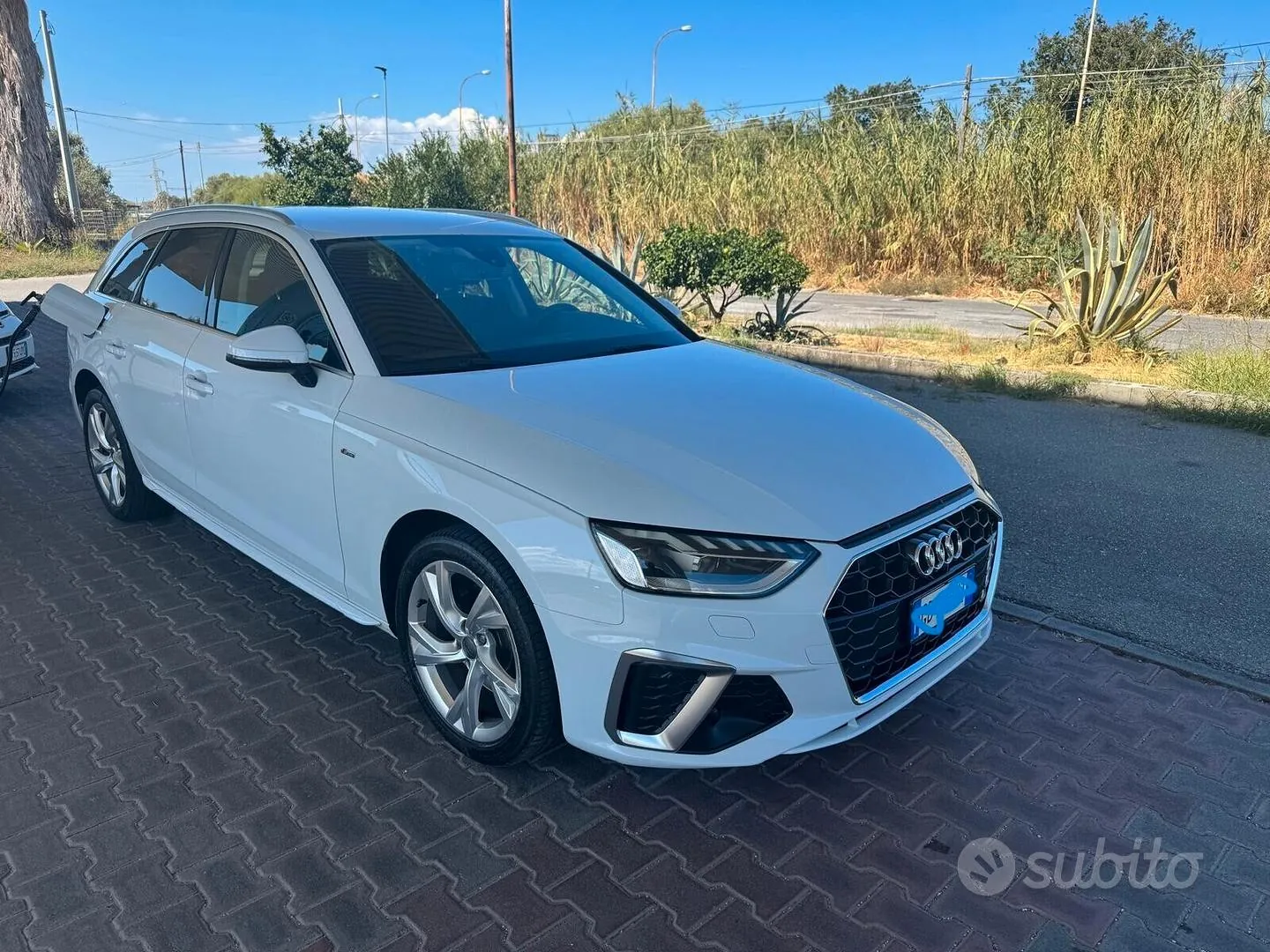 Audi A4 2020 photo 2