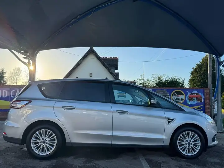 Ford S-Max 2016 photo 4