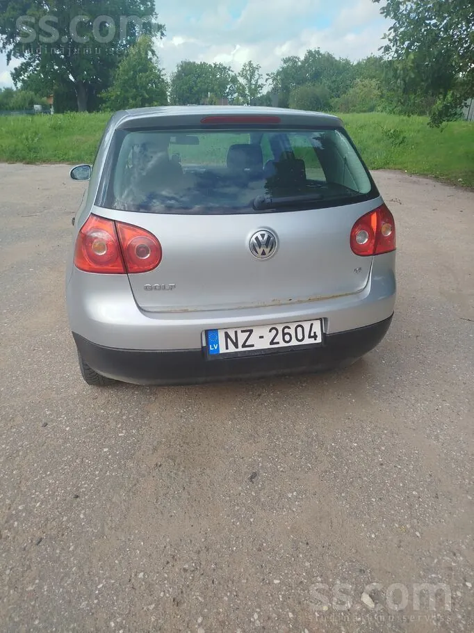 Volkswagen Golf 2005 photo 3