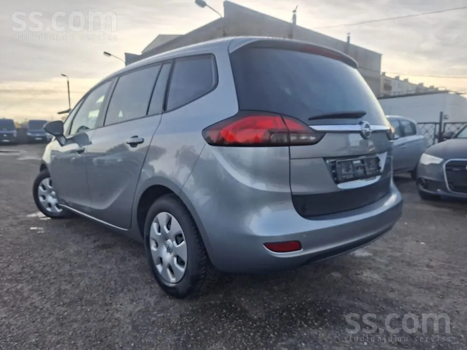 Opel Zafira 2013 photo 3