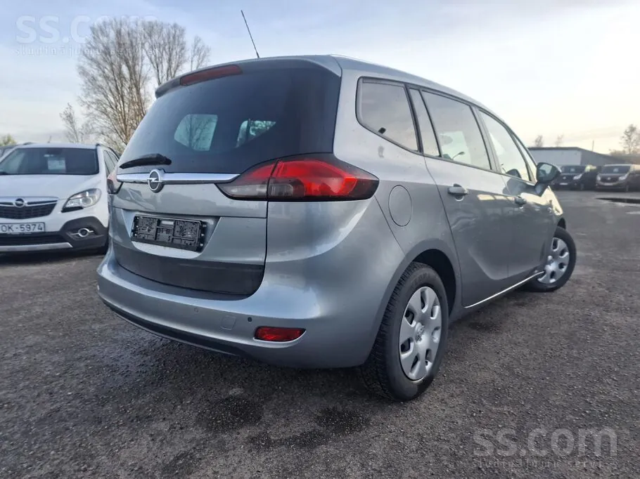 Opel Zafira 2013 photo 4