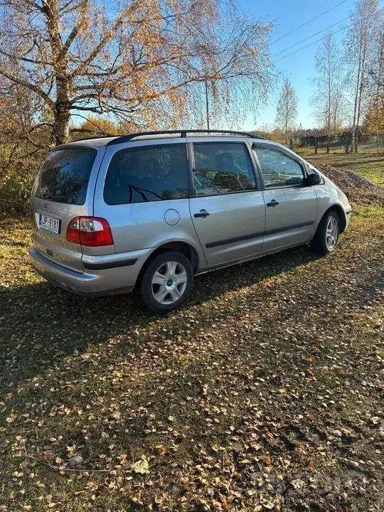 Ford Galaxy 2004 photo 3