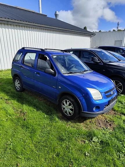 Suzuki Ignis 2005 photo 2