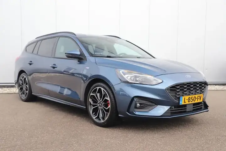 Ford Focus 2021 photo 3