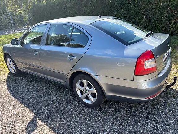Skoda Octavia 2012 photo 3