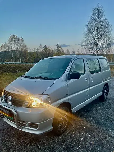 Toyota Hiace 2008 photo 2