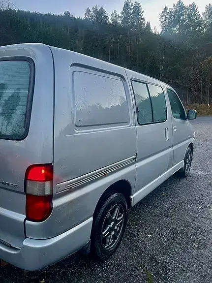 Toyota Hiace 2008 photo 5