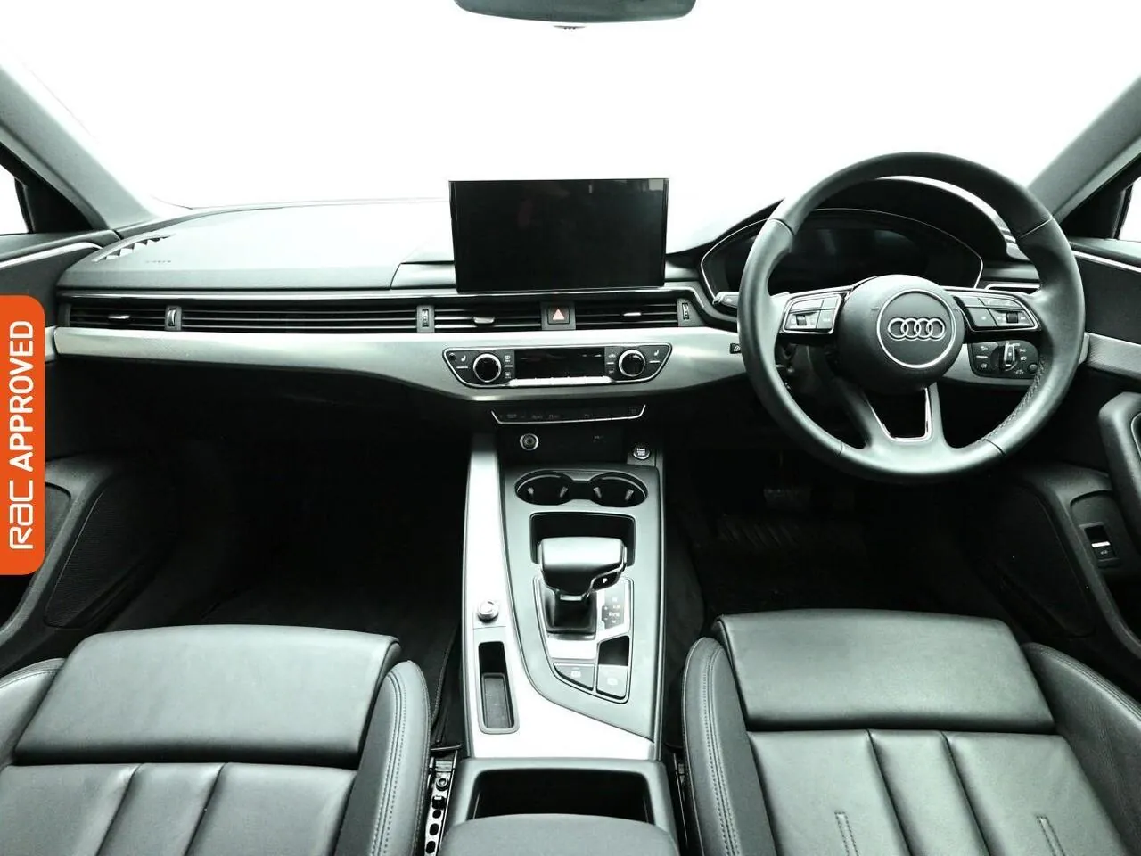 Audi A4 Avant 2024 photo 2
