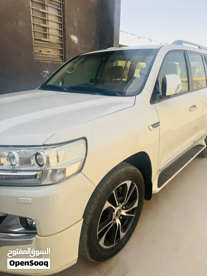 Toyota Land Cruiser 2016 photo 3