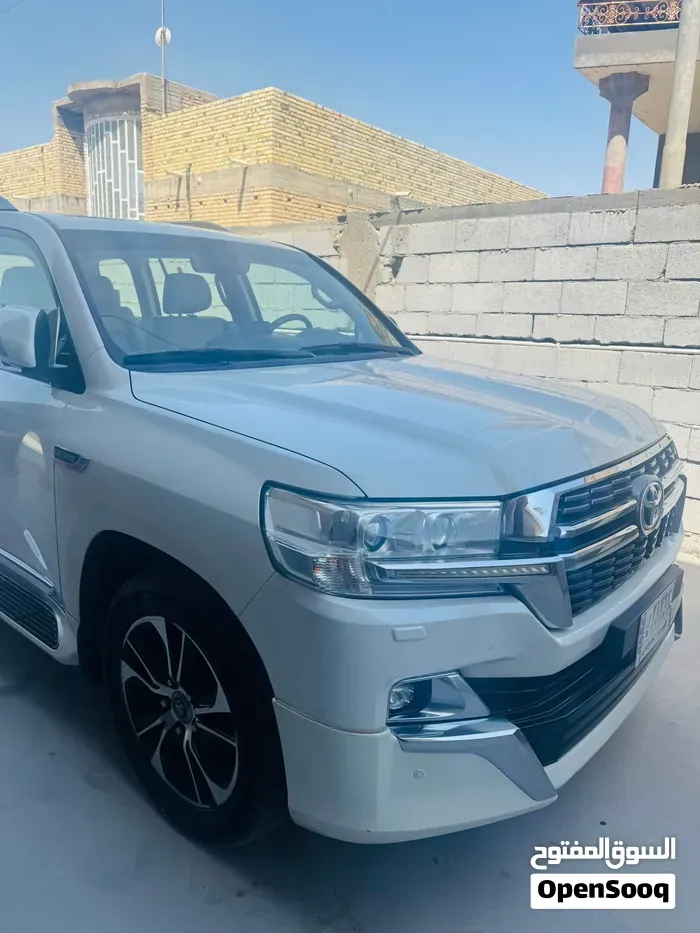 Toyota Land Cruiser 2016 photo 2