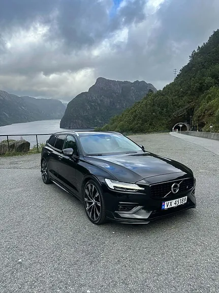 Volvo V60 2019 photo 2