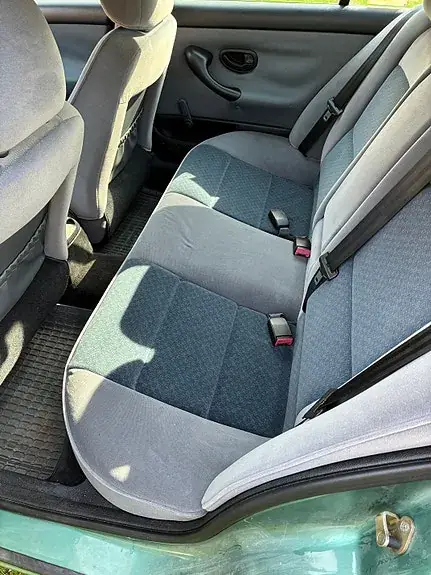 Peugeot 406