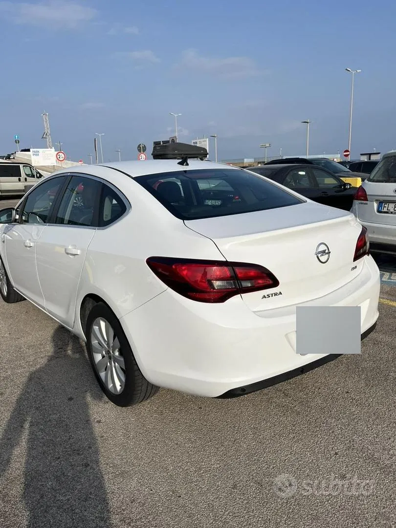 Opel Astra 2015 photo 3