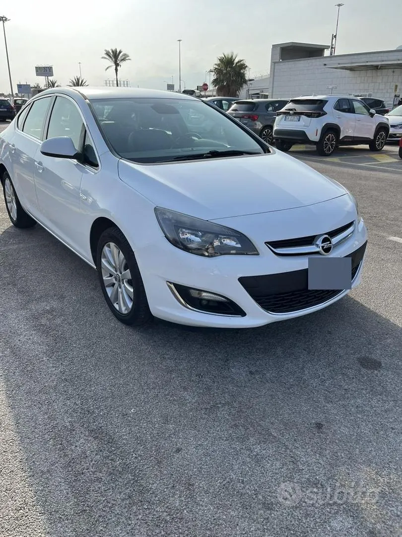 Opel Astra 2015 photo 2