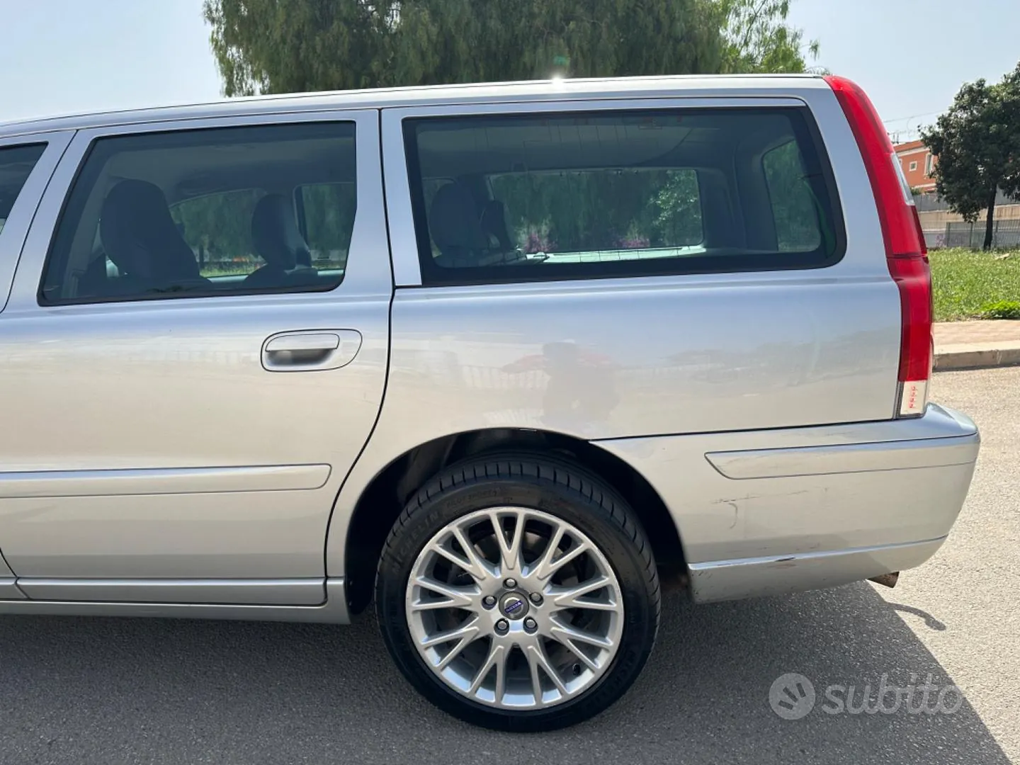 Volvo V70 2006 photo 2
