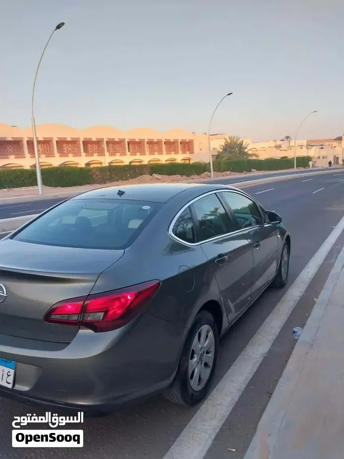 Opel Astra 2021 photo 4