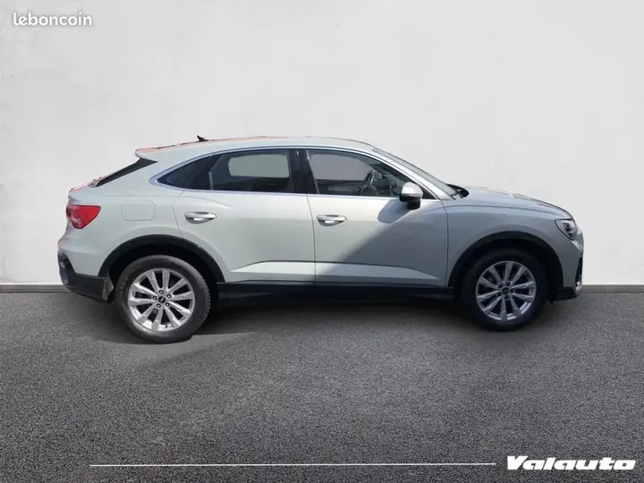 Audi Q3 2023 photo 4