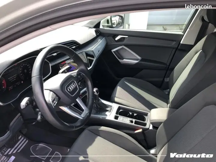 Audi Q3 2023 photo 5