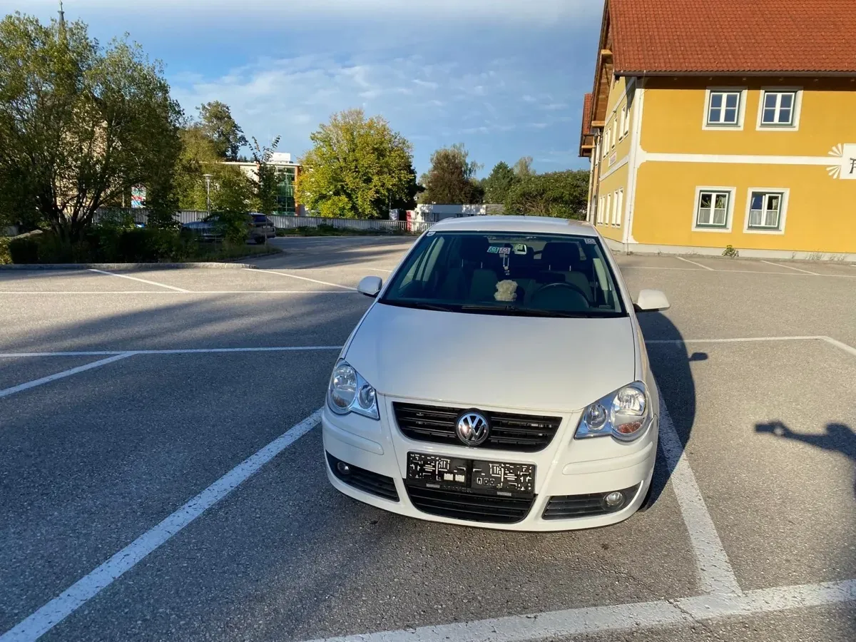 Volkswagen Polo 2005 photo 2