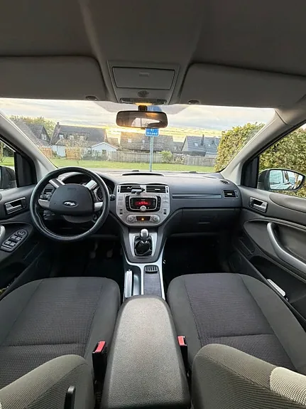 Ford Kuga 2011 photo 4