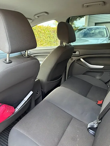 Ford Kuga 2011 photo 5