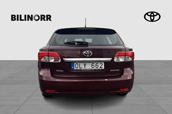 Toyota Avensis 2013 photo 5
