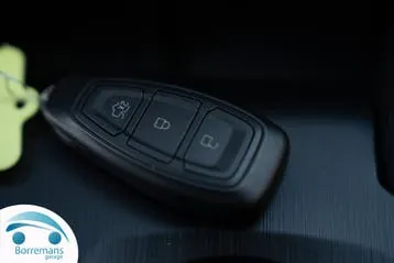 Ford Kuga 2025 photo 3