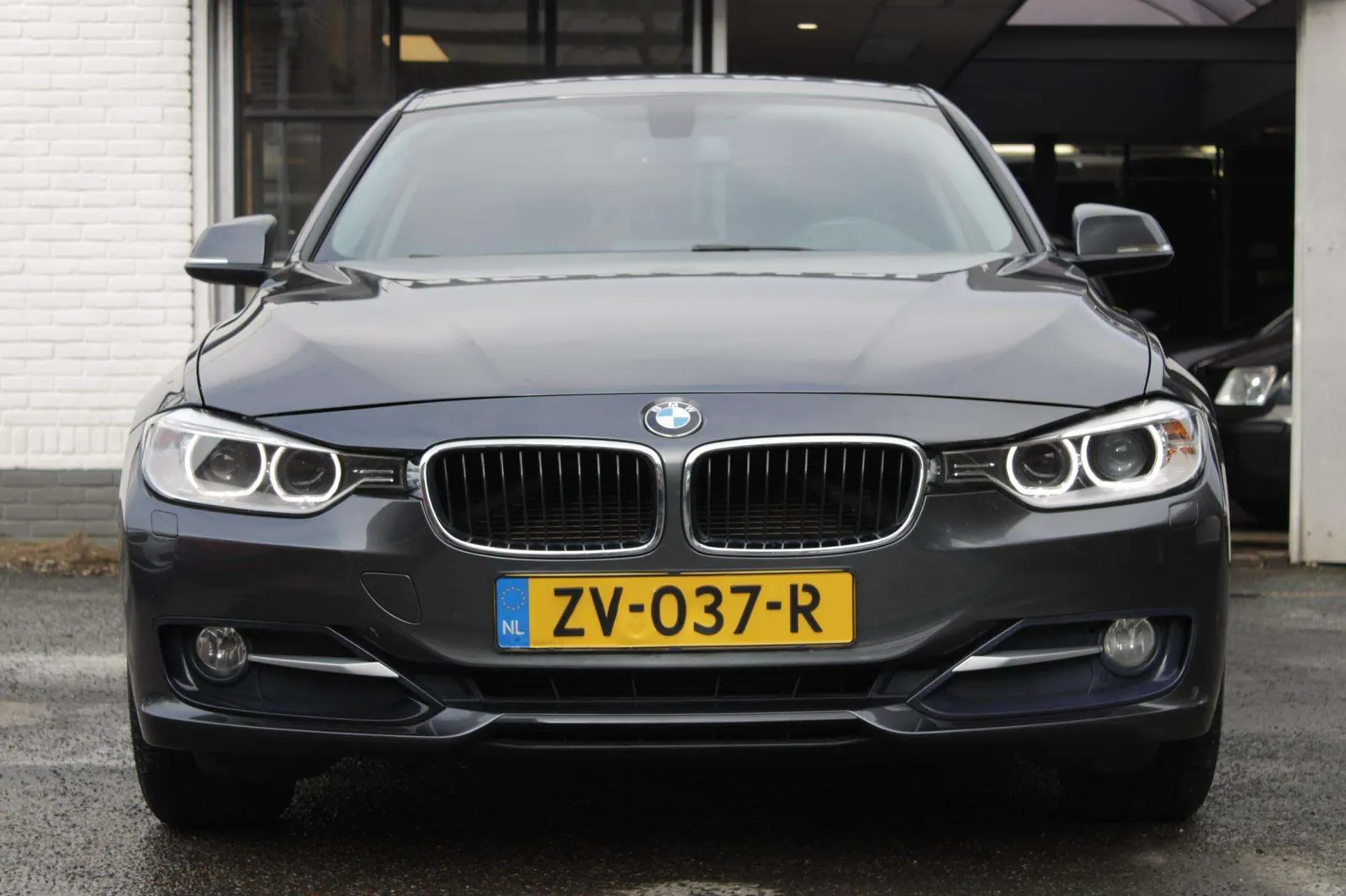BMW 316 2013 photo 2