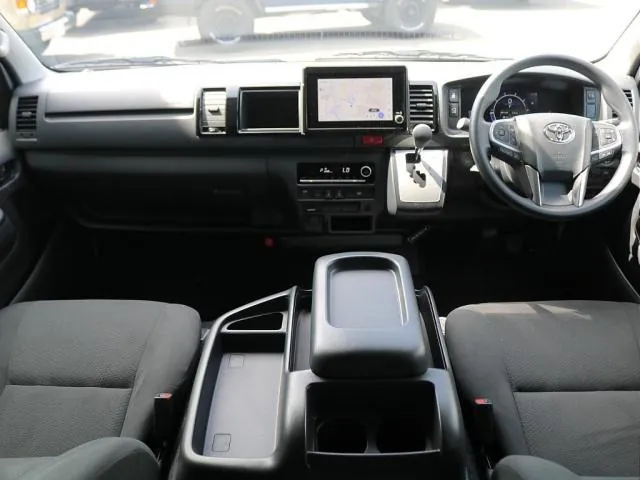 Toyota Hiace 2026 photo 2