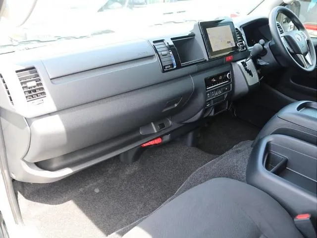 Toyota Hiace 2026 photo 4