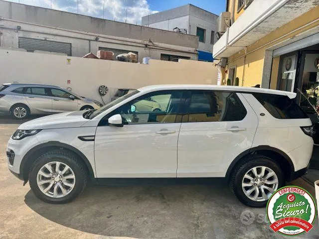 Land Rover Discovery Sport 2016 photo 3