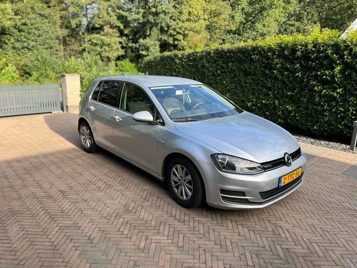 Volkswagen Golf 2014 photo 2