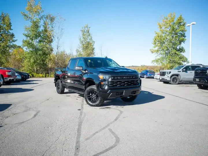 Chevrolet Silverado 1500 2026 photo 2