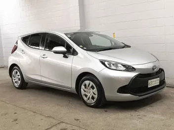 Toyota Aqua 2022 photo 2