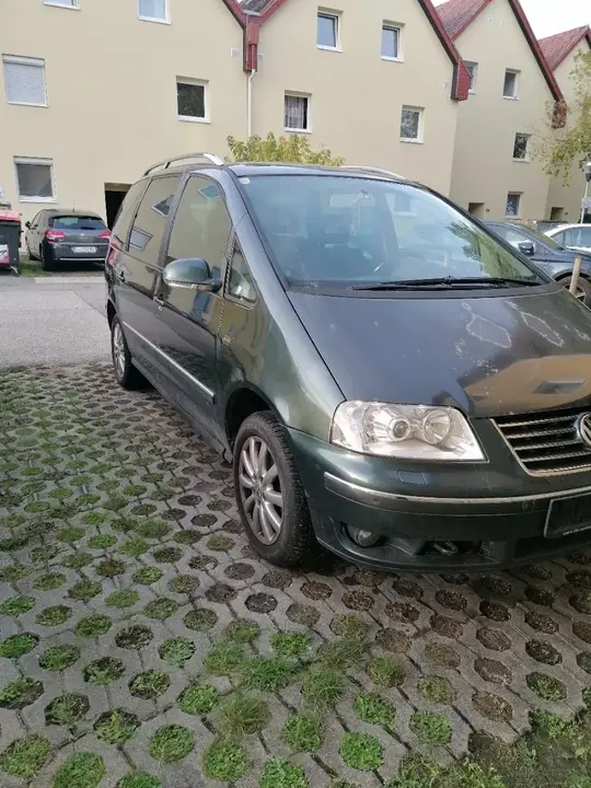 Volkswagen Sharan 2005 photo 2