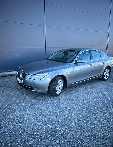 BMW 5 Series 2007 photo 2