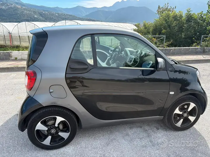Smart Fortwo 2018 photo 4