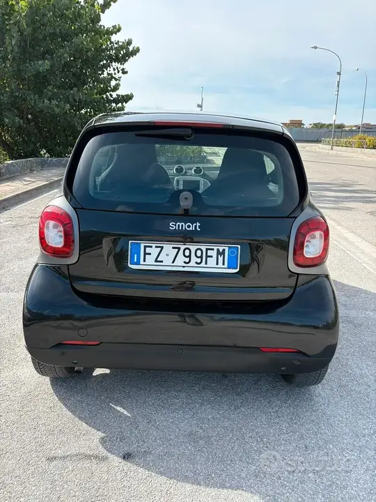 Smart Fortwo 2018 photo 2
