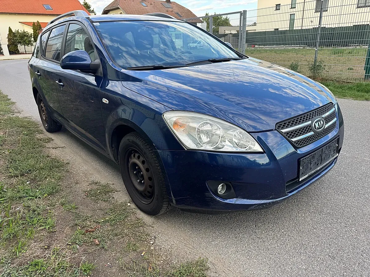 Kia Ceed 2009 photo 2
