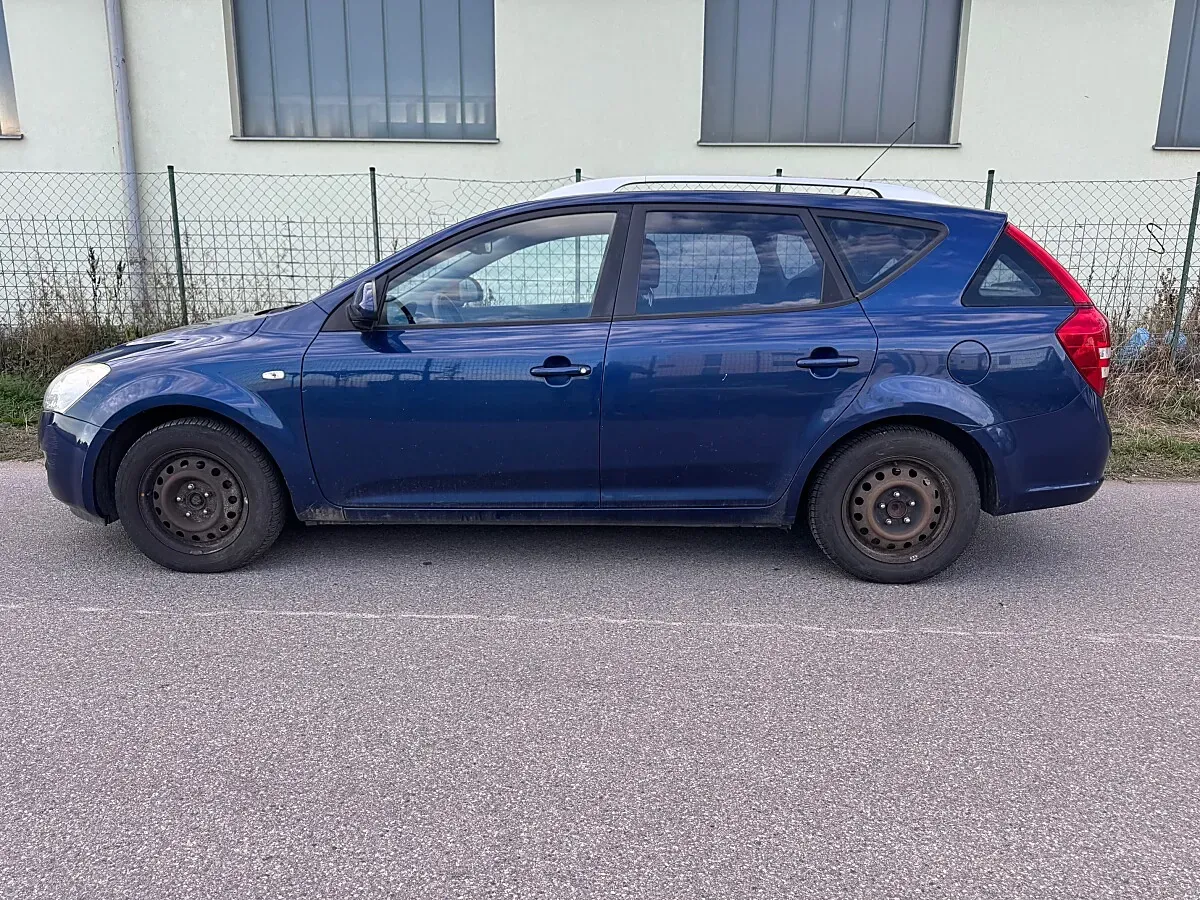 Kia Ceed 2009 photo 3