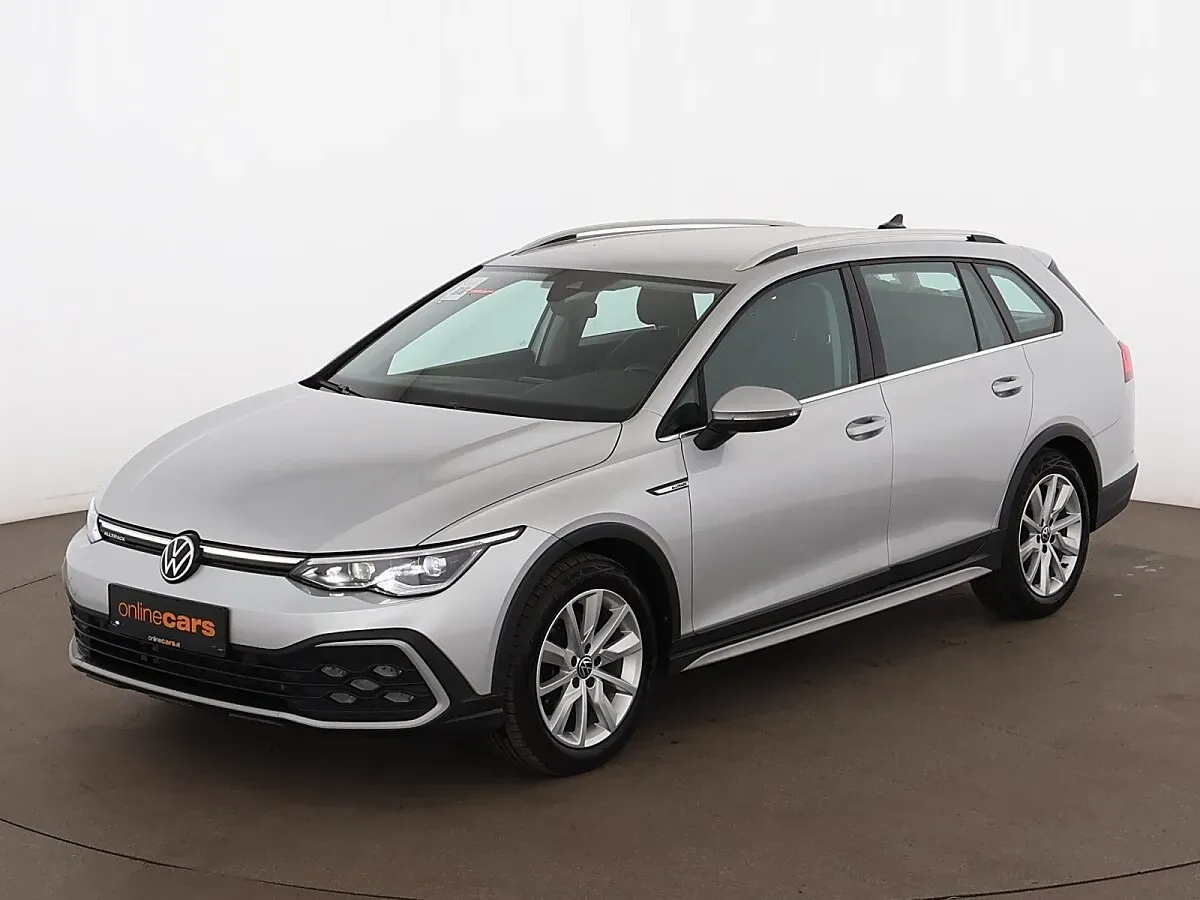Volkswagen Golf 2022 photo 2