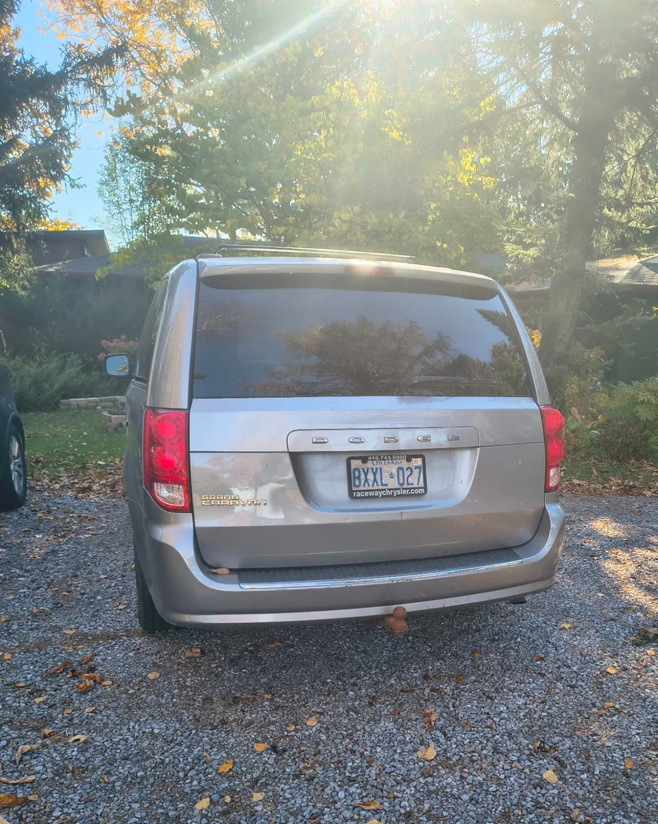 Dodge Caravan 2015 photo 2